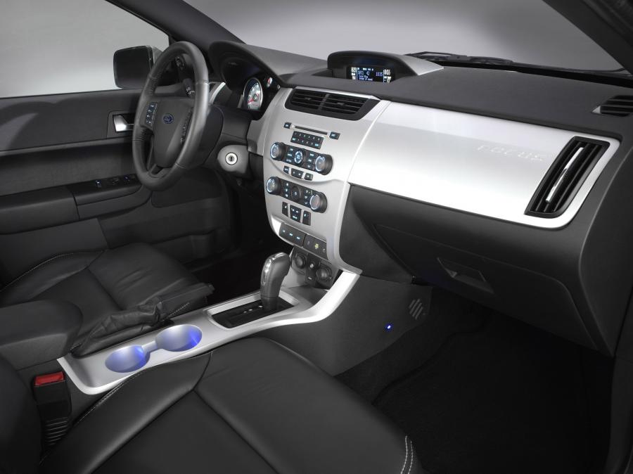  Ford Focus 2008 года  (фото 2 из 51)